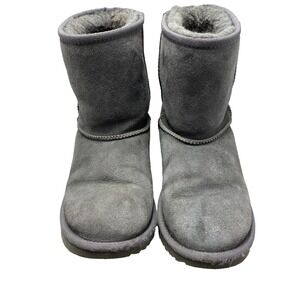 UGG Kids Classic II Boot Size 5 Gray Winter Shearling 6.5" High 1017703K